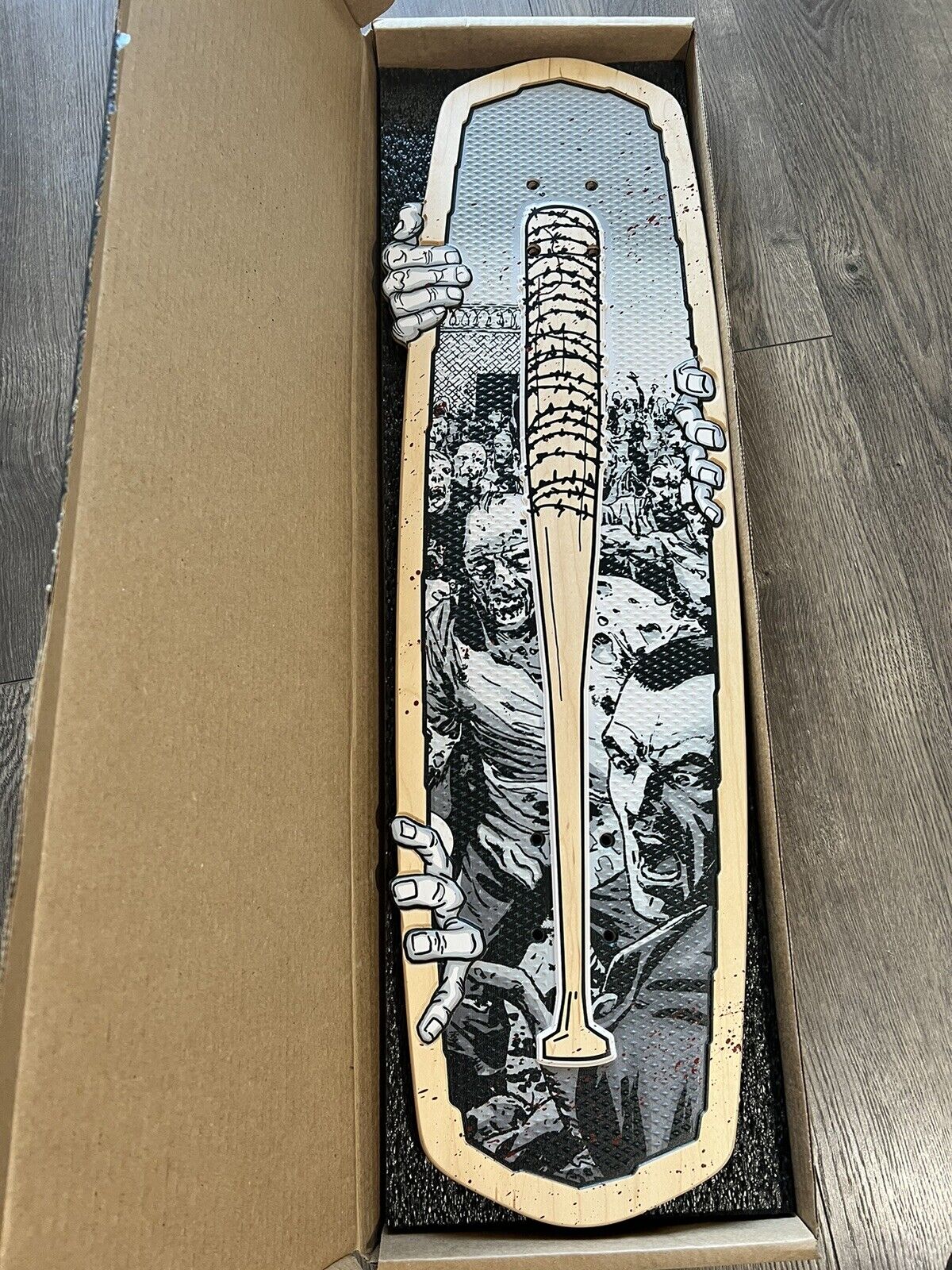 SDCC 2023 Lucille Walking Dead Skateboard SIGNED + Invincible BAG LE150 Skybound