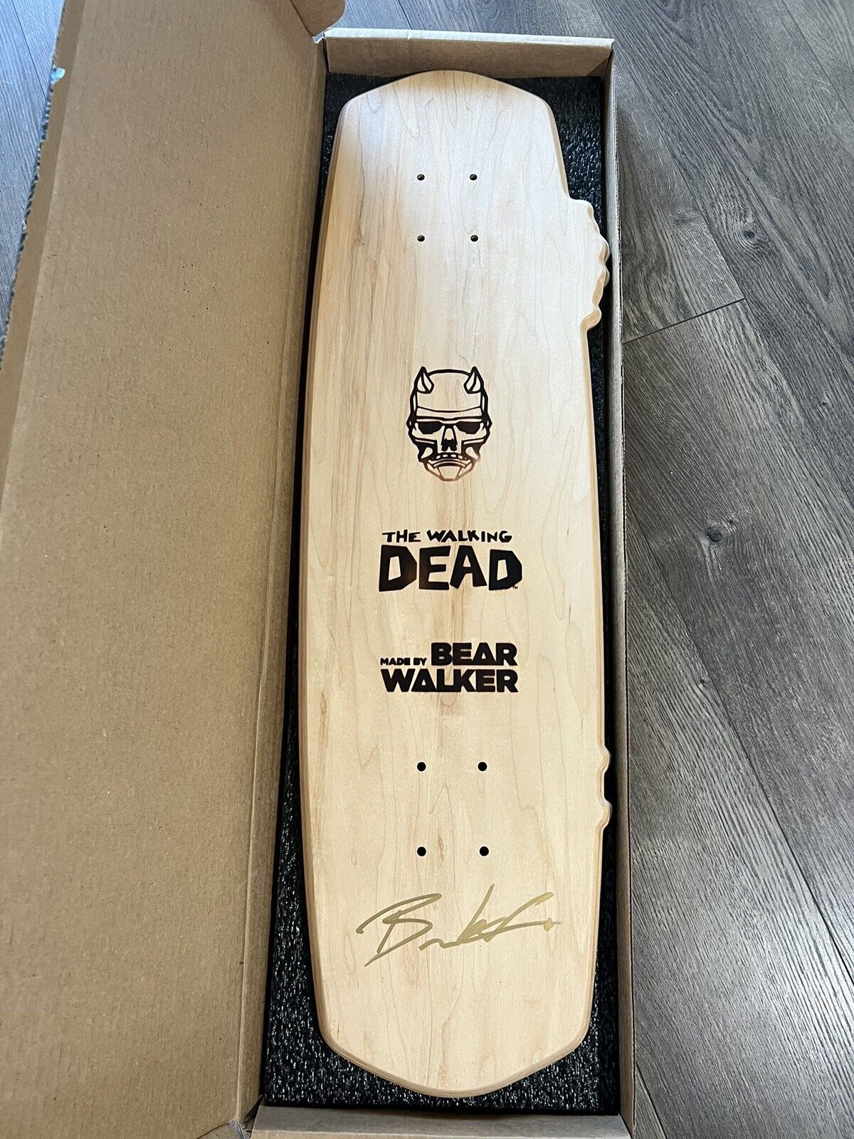 SDCC 2023 Lucille Walking Dead Skateboard SIGNED + Invincible BAG LE150 Skybound